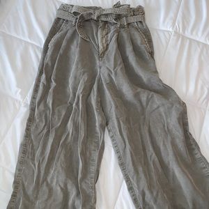 American eagle size 0 olive tie up trousers